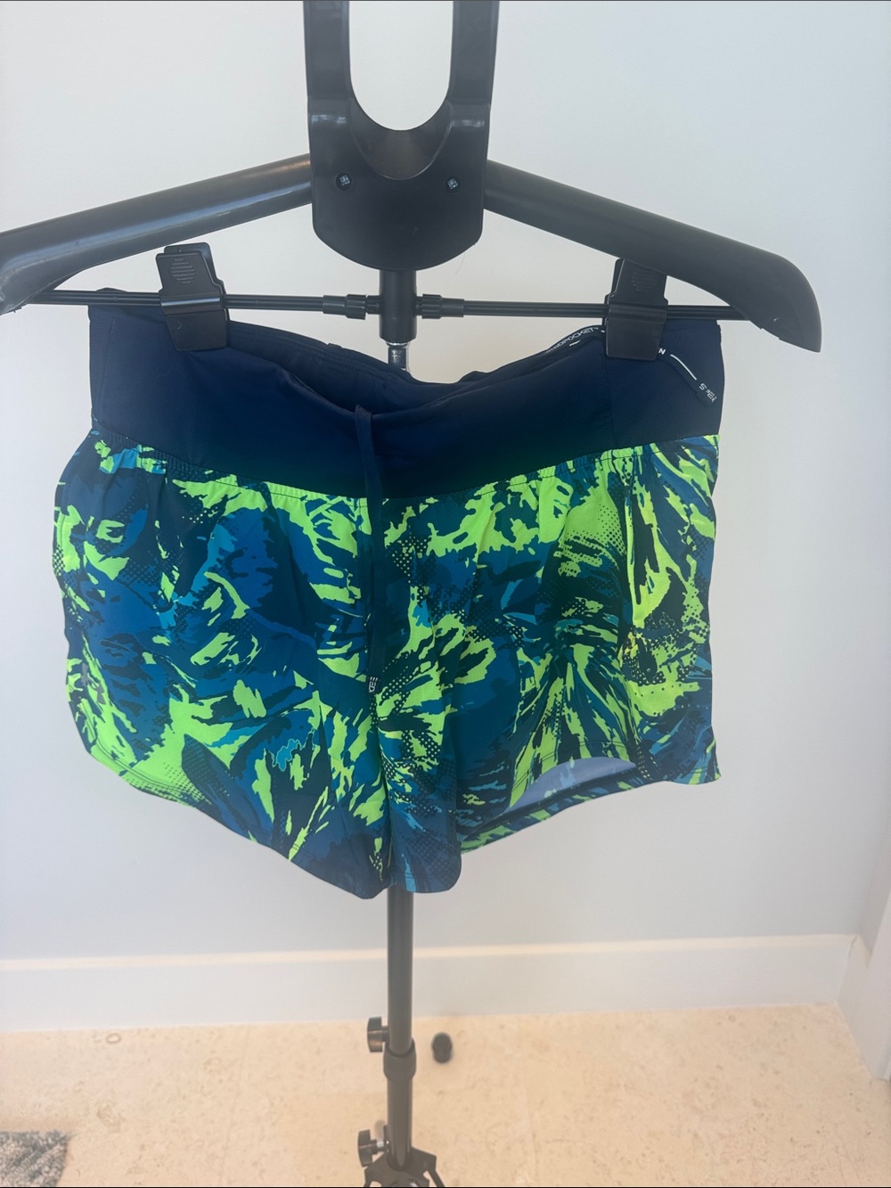 Under Armour Speed pocket Navy Shorts with Bright Green and Teal Print NWT